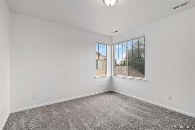 Building Photo - 25845 E Dry Creek Pl