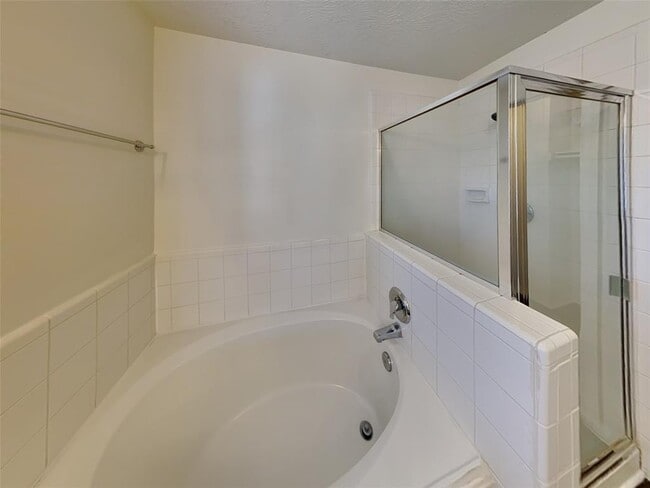Building Photo - 26114 Cypresswood Dr