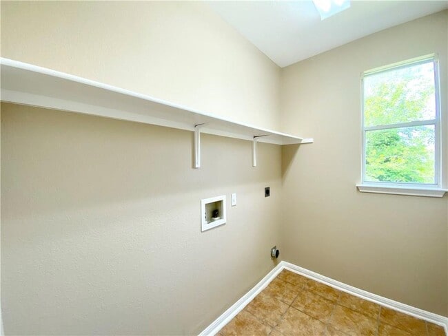 Building Photo - 2214 Conway Cove