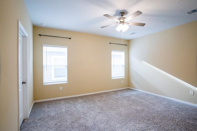 Building Photo - 318 Timber Brook Dr