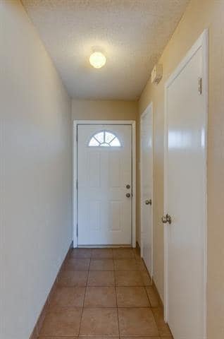 Building Photo - 611 Johns Dr