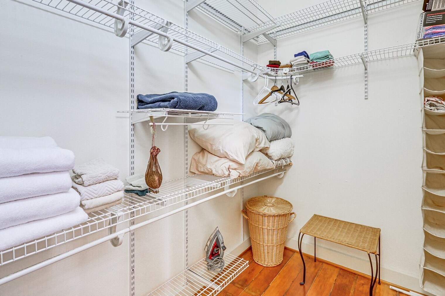 Building Photo - 3177 Vichy Ave