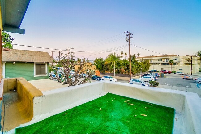 Building Photo - 3131 E Corto Pl