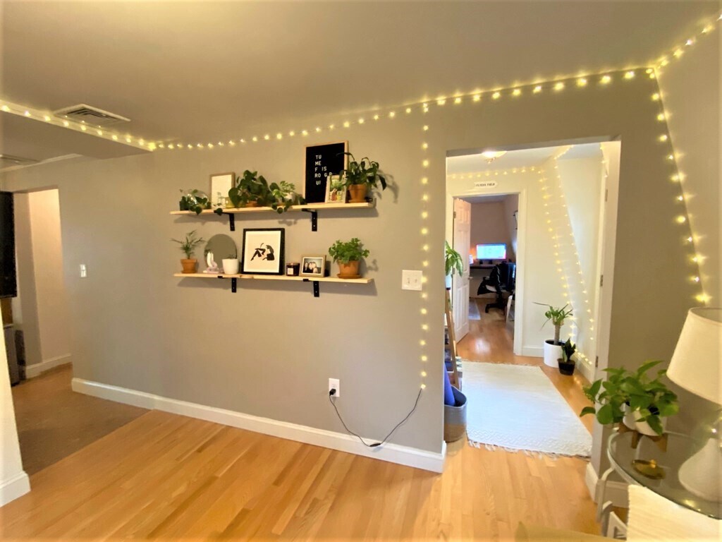 Building Photo - 1 Mead St