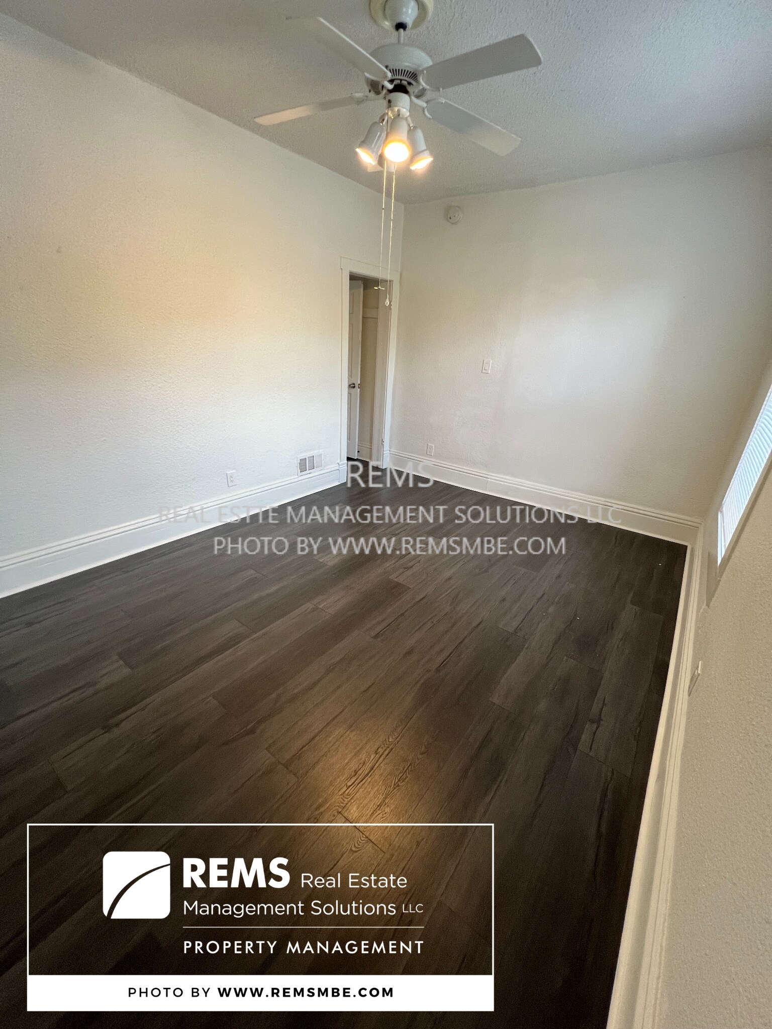 Building Photo - 813 Williamson St