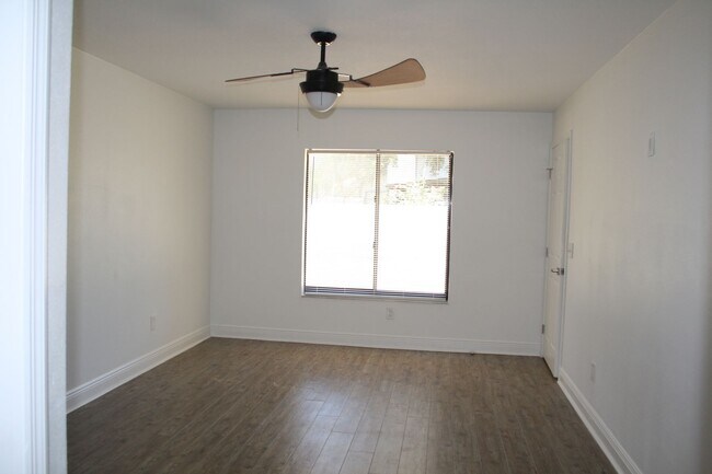 Building Photo - Enjoy Peaceful Living in this Northdale Co...