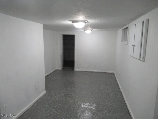 Building Photo - 4480 W 148th St