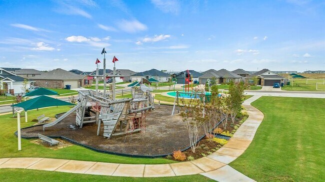 Building Photo - 6509 SE 87th St