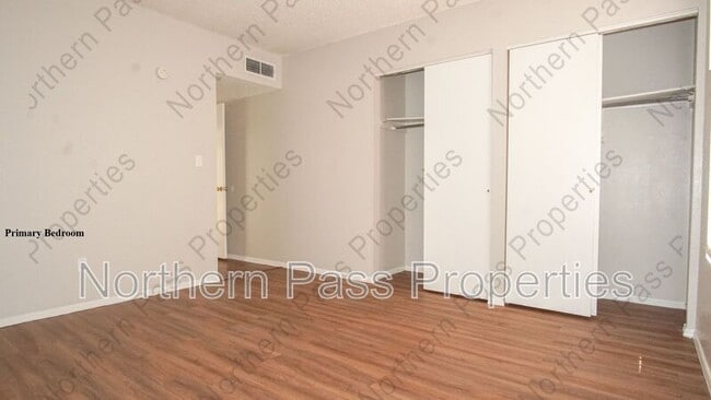 Building Photo - 3121 Wayside St