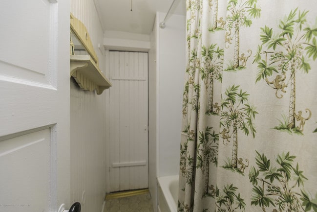 Building Photo - 35 1/2 Olin St