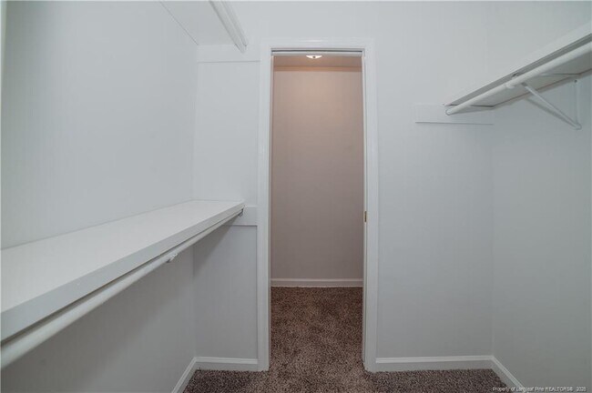 Building Photo - 974 Stewarts Creek Dr