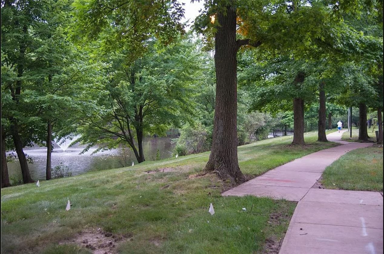 Jogging/walking Trail - 167 Pennsylvania Way