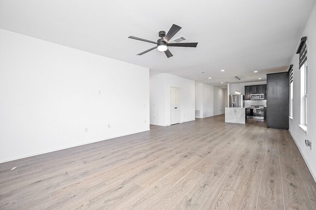 Building Photo - 5046 Royal Amber Ln