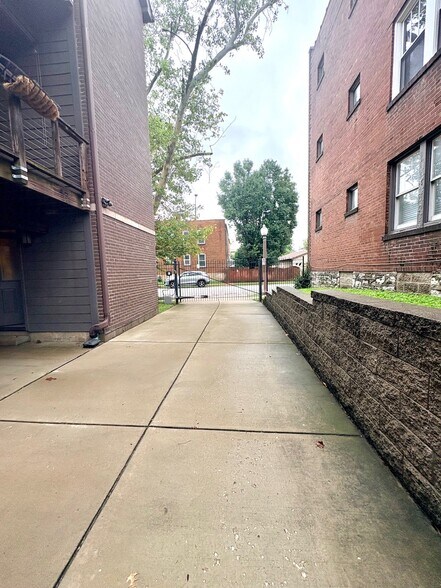 Building Photo - 4300 McPherson Ave