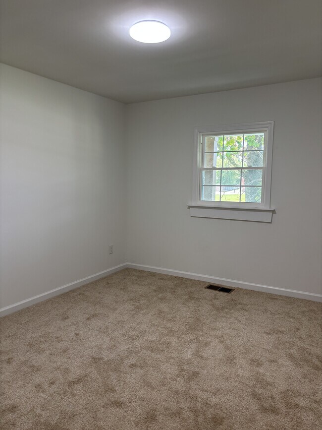 Building Photo - 1246 NC-27