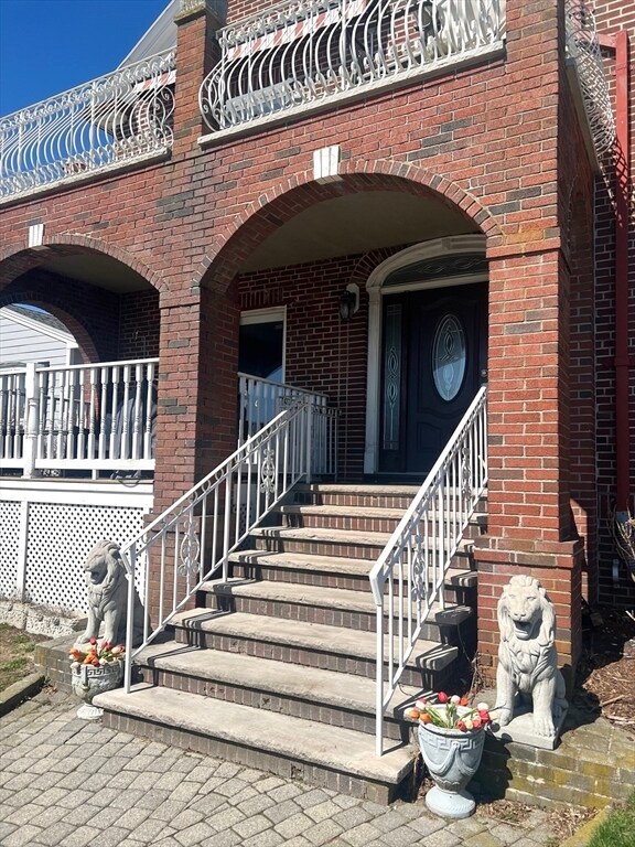 Building Photo - 77 Lynn Shore Dr