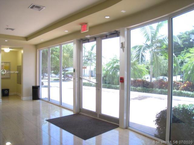 Building Photo - 1555 N Treasure Dr