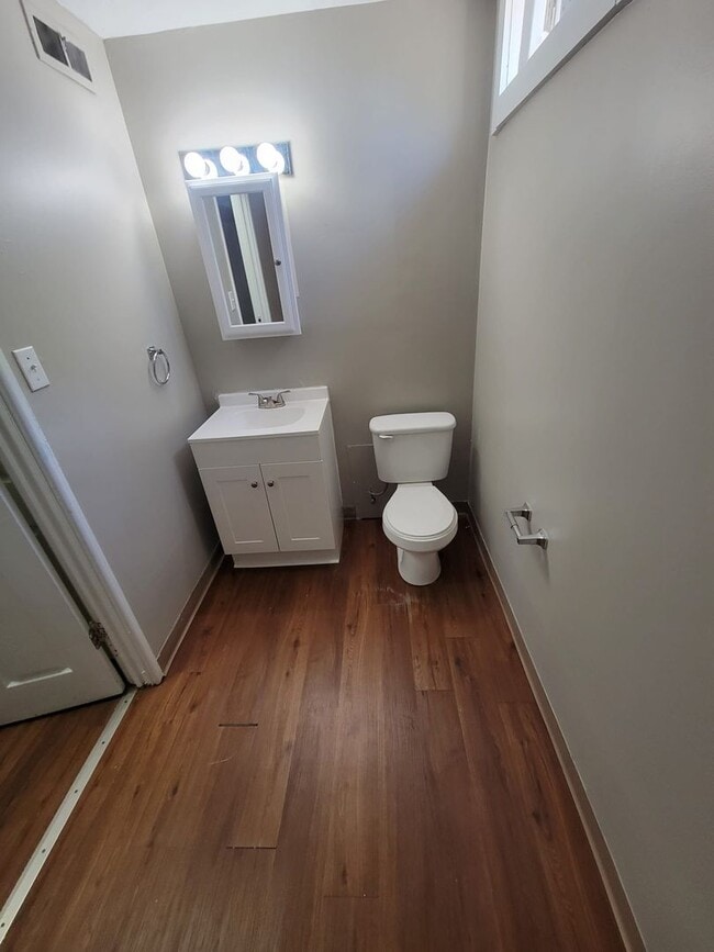 Building Photo - 2928 Landon Dr