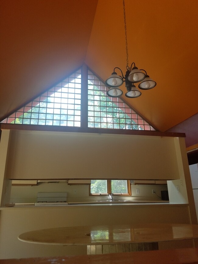 Building Photo - Single Family Home within walking distance to Quinnipiac