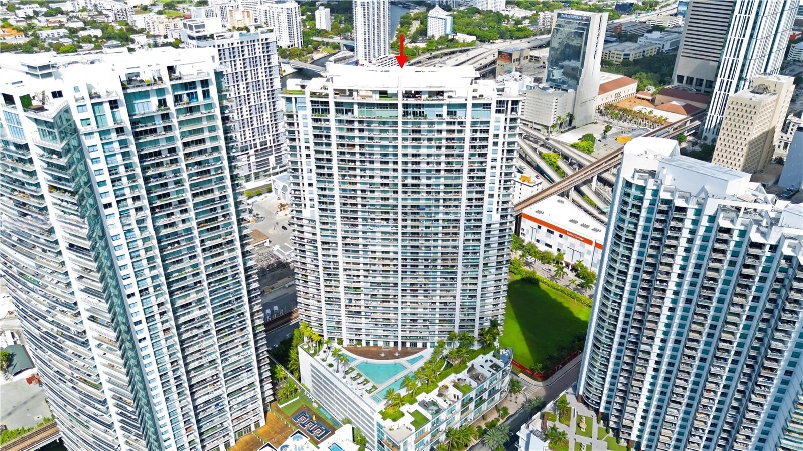 Building Photo - 90 SW 3rd St