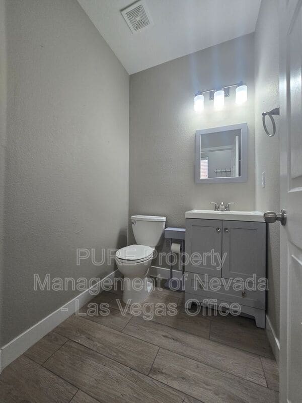 Building Photo - 9389 Black Wolf Ave