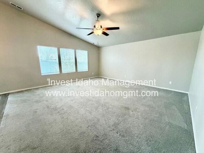 Building Photo - Spacious 4 Bed 2 Bath Home in Kuna