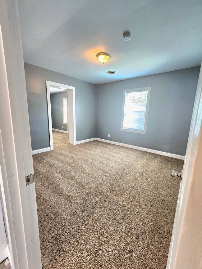 doorway entry to second bedroom - 321 Stonewall Ave S
