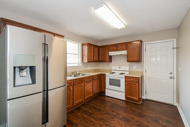 Building Photo - 5038 Locksley Ave