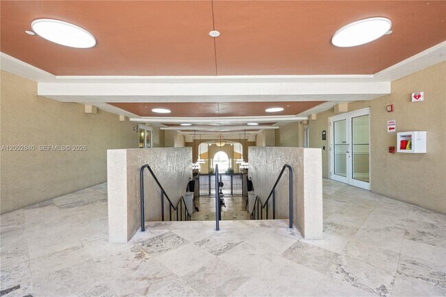 Building Photo - 520 SE 5 Ave