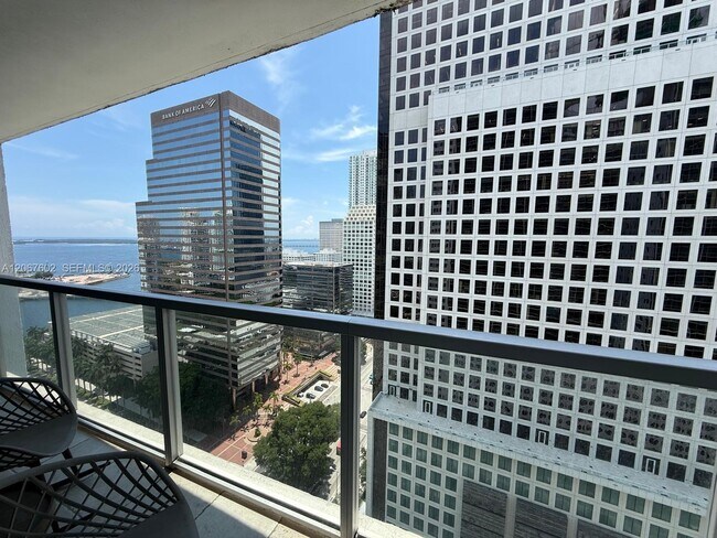 Building Photo - 500 Brickell Ave