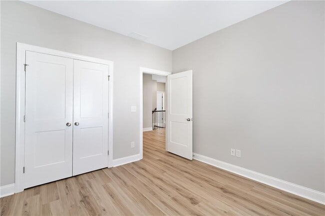 Building Photo - 1859 Commons Pl NW