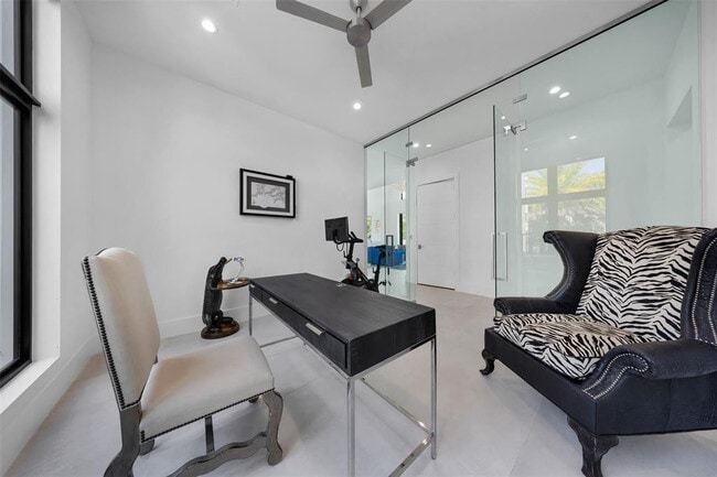 Building Photo - 2001 Marietta Dr