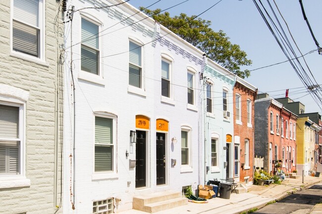Primary Photo - Fishtown Charmer on a Quiet Street - 2 bed...