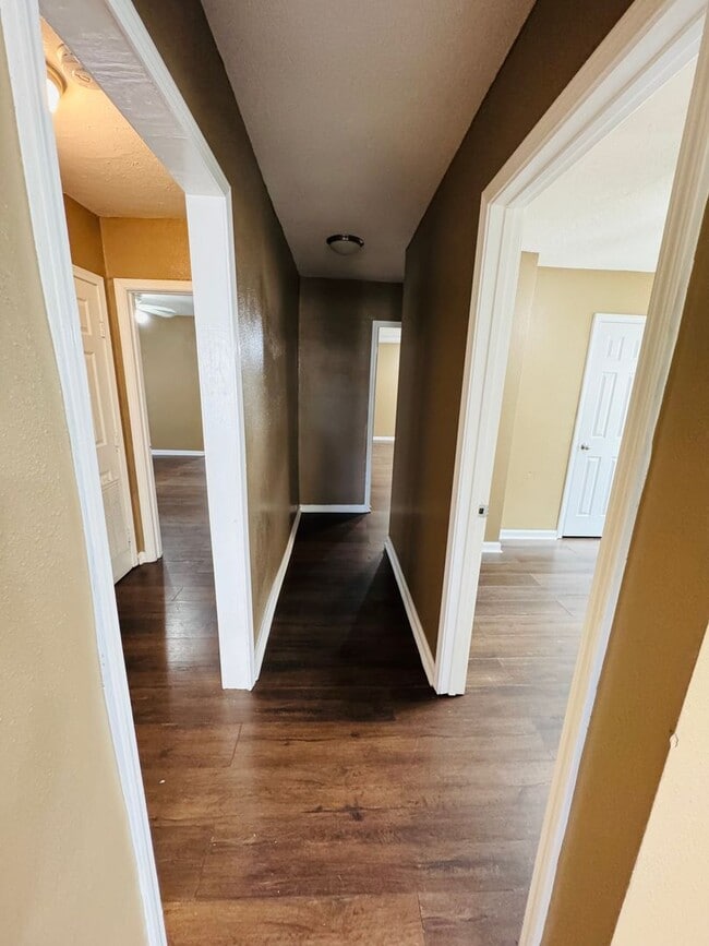 Building Photo - 4035 Clayton Dr