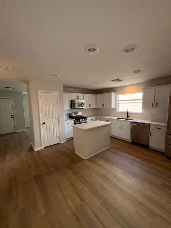 Building Photo - 9307 Castlegap Dr