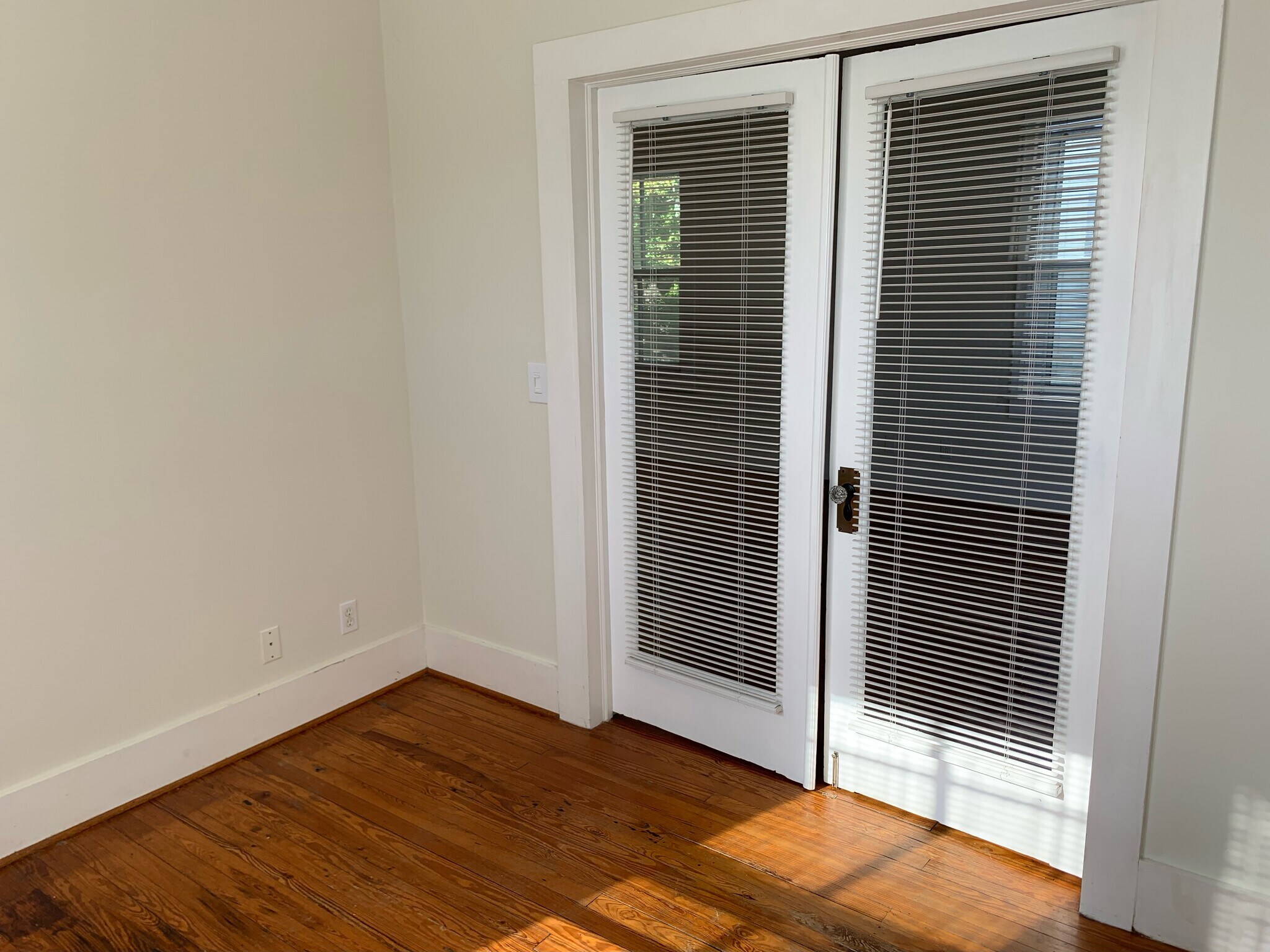 Building Photo - 315 S 5th Ave