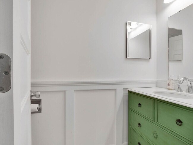 Building Photo - 1513 State Rd S-20-457