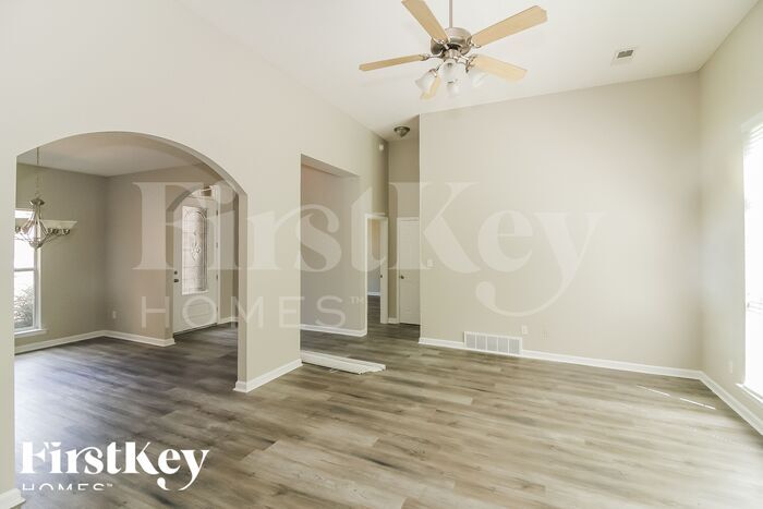 Building Photo - 5845 Peterson Ridge Ln