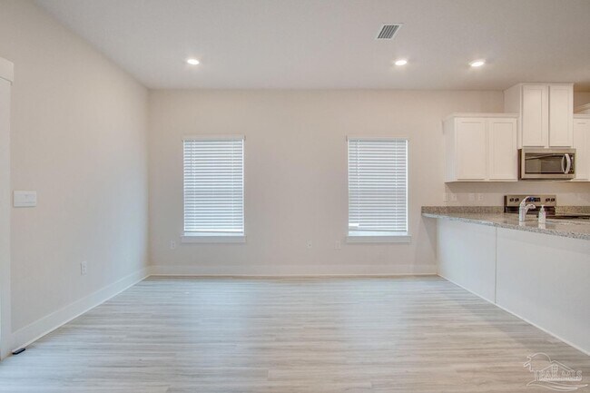 Building Photo - 9400 Nature Crk Ln