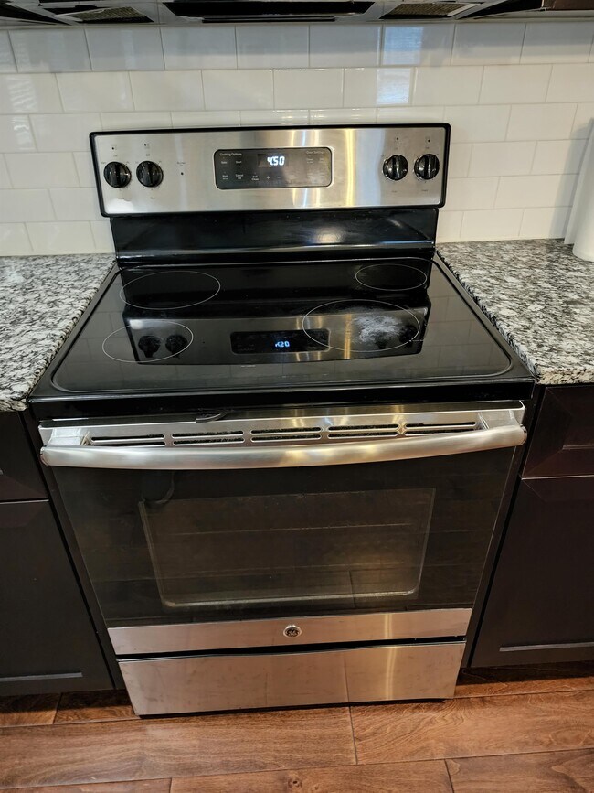 Building Photo - 3075 Margot Ln