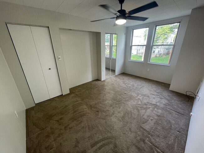 Building Photo - 155 Kendall Ave