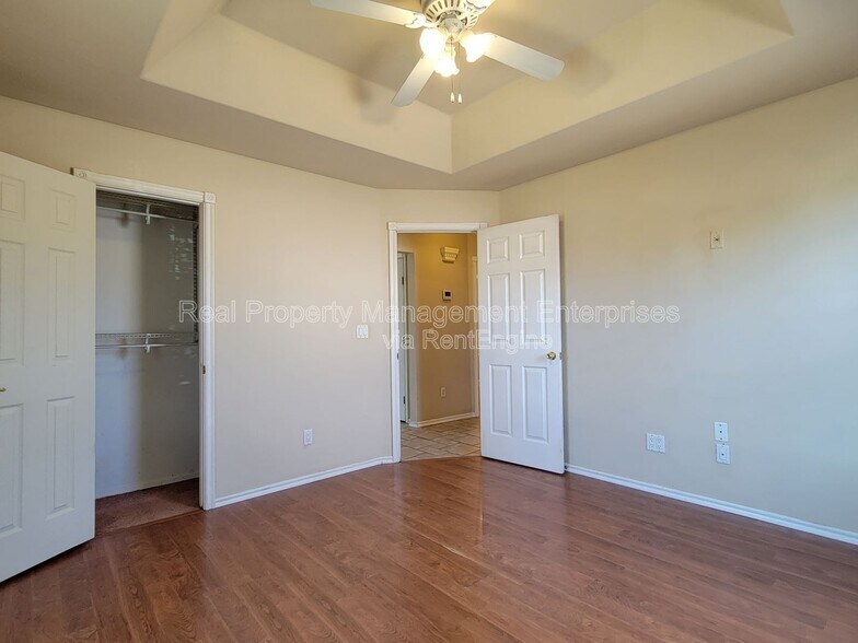 Building Photo - 4205 SE 47th St