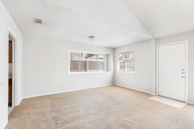 Building Photo - 7310 Maple Walk Dr