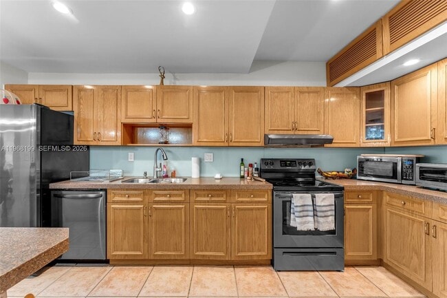 Building Photo - 7825 SW 103rd Pl