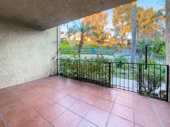 Building Photo - Spacious 4BR with Bonus Room in Cabrini Villas!