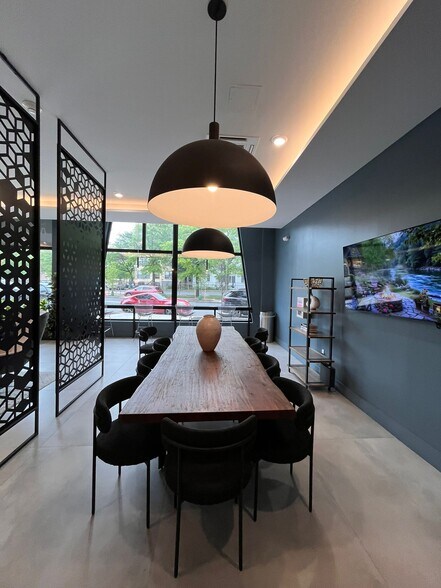 Building Photo - 543 Martin Luther King Jr Dr