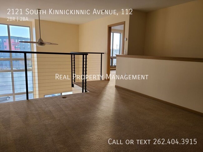 Building Photo - 2121 S Kinnickinnic Ave
