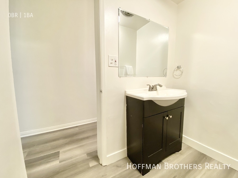 Building Photo - 1814 Pacific Ave