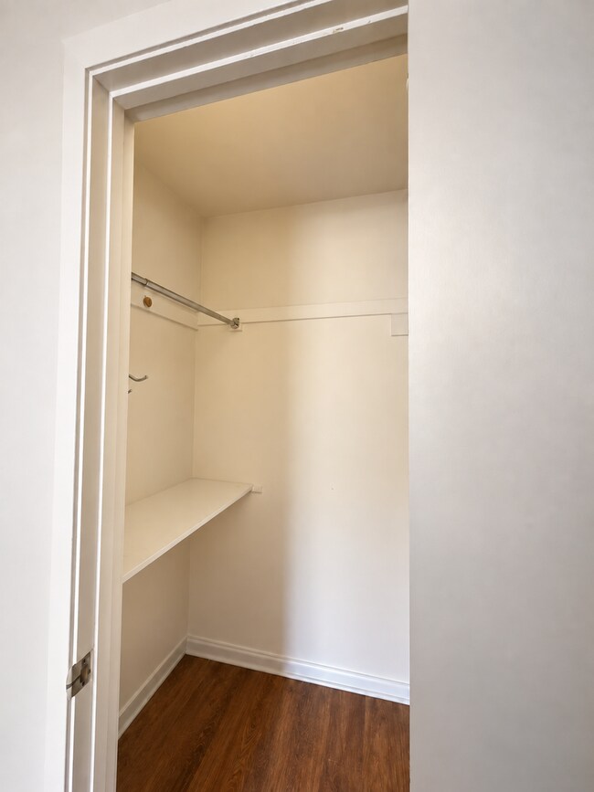 Building Photo - 3002 Inda St
