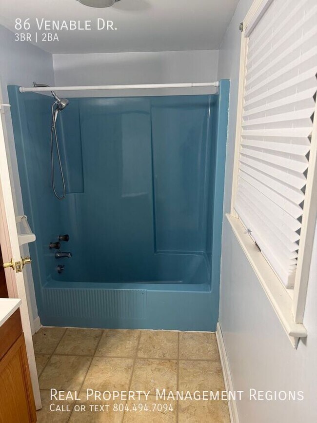 Building Photo - 86 Venable Dr